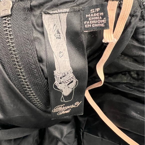 Forever 21 Paris Black Lace Corset Bustier Top S – Ruffle Trim, Zip Back - Picture 5 of 8